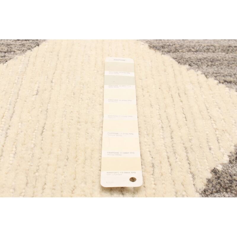 ECARPETGALLERY Hand Tufted Timeless Cream Wool Rug - 5'0 x 7'10