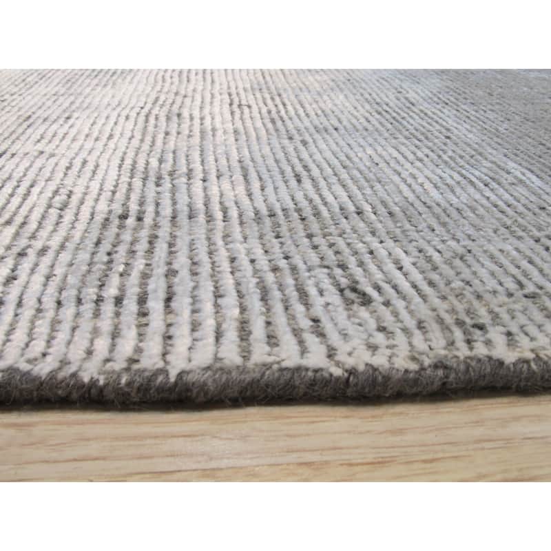 Ivory Transitional Stripe Boho Area Rug - 8' x 10'