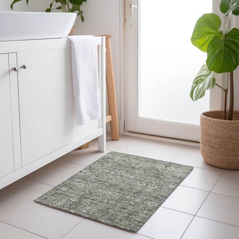 Machine Washable Indoor/ Outdoor Traditional Boho Chantille Rug - Gray - 1'8" x 2'6"