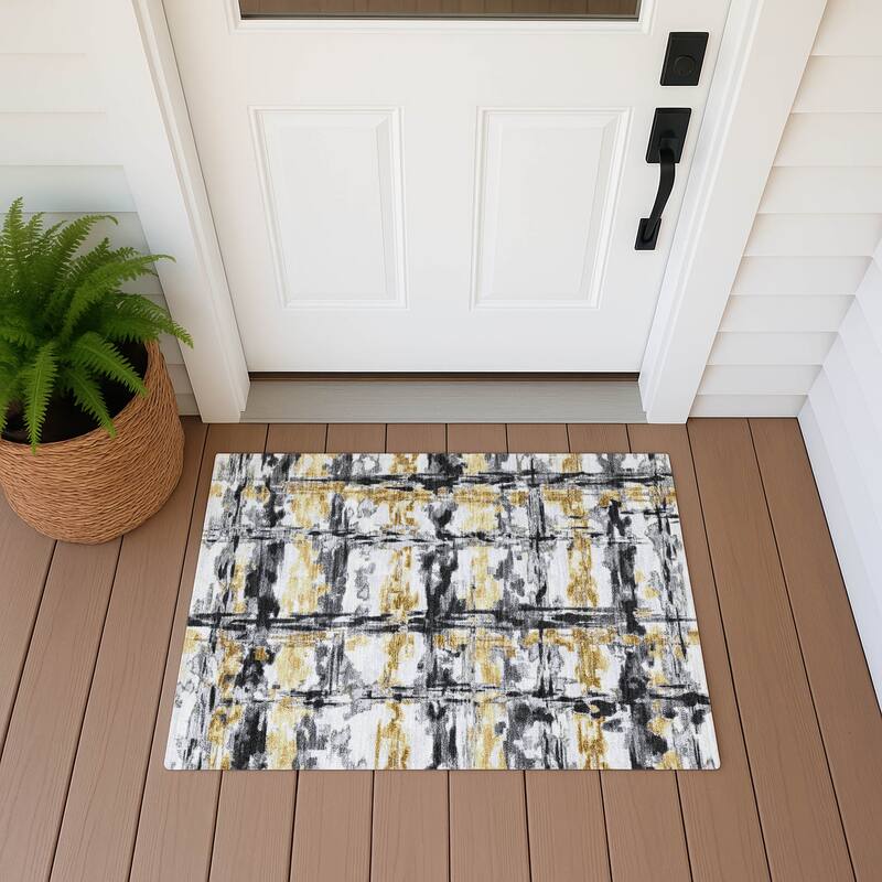 Machine Washable Indoor/ Outdoor Casual Fowler Chantille Rug - Gray - 1'8" x 2'6"