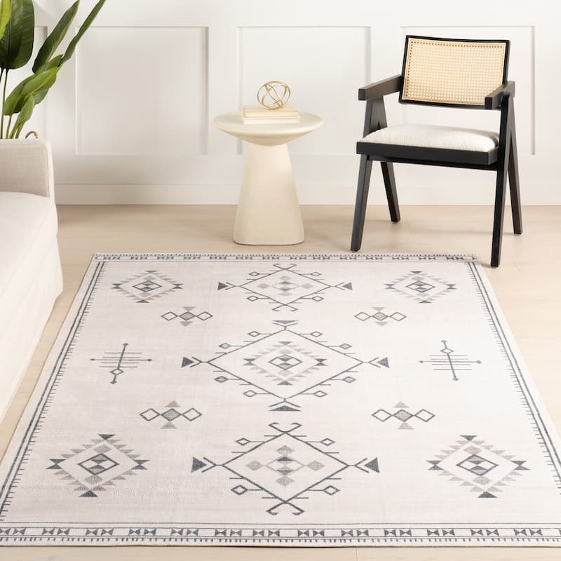 Nuloom Shenai SplashGuard Machine Washable Area Rug