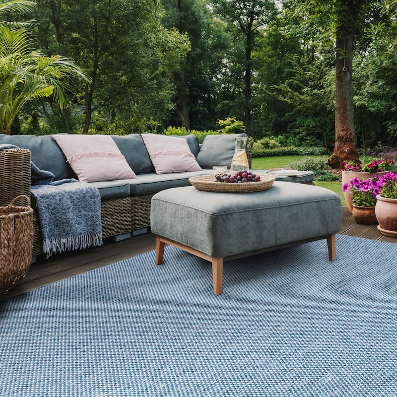 SAFAVIEH Courtyard Jonell Indoor/ Outdoor Patio Backyard Rug