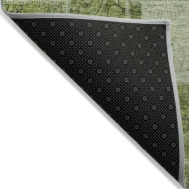 Machine Washable Indoor/ Outdoor Chantille Traditional Patchwork Rug