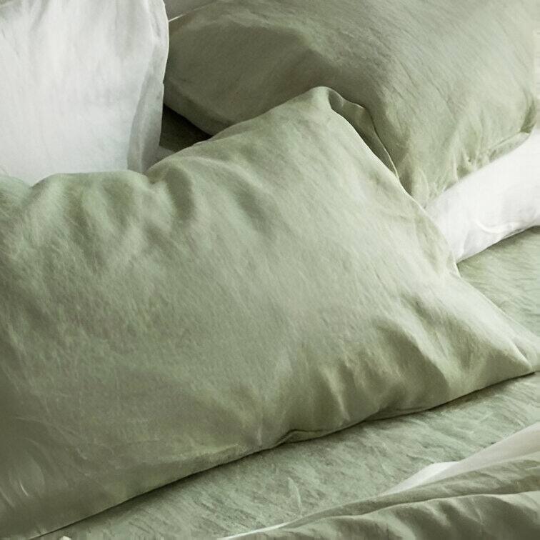 Highland Feather 100% French Linen Pillowcases - Set of 2 - Linen Bedding Set - Classic Luxury - Ultra-Soft and Breathable - King - Grass Green