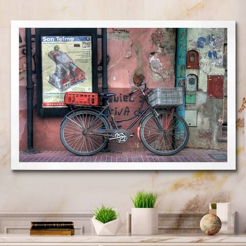 Designart 'Retro Bike Affiche' Bohemian & Eclectic Framed Art Print