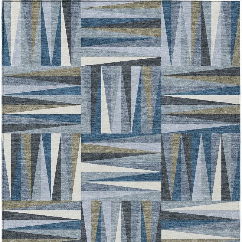 HomeRoots Geometric Transitional Rectangle Outdoor Rug