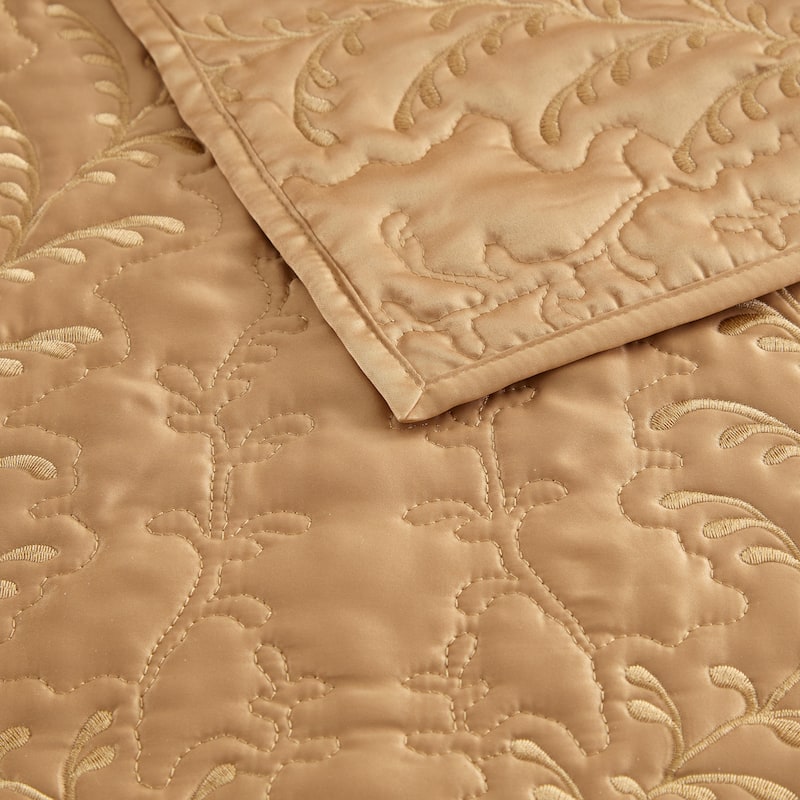 Martha Stewart Fern Embroidery Reversible Quilt Set