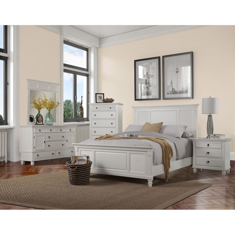 Gracewood Hollow Gregory White Pine Wood 3-drawer Nightstand