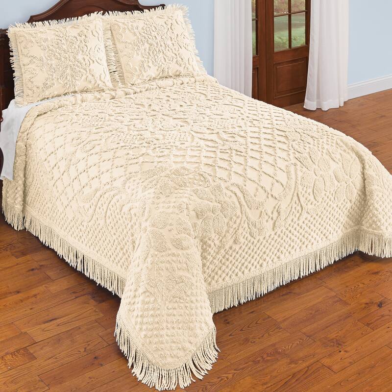 Soft & Luxurious Diamond Pattern Bella Chenille Bedspread - Ivory - Twin