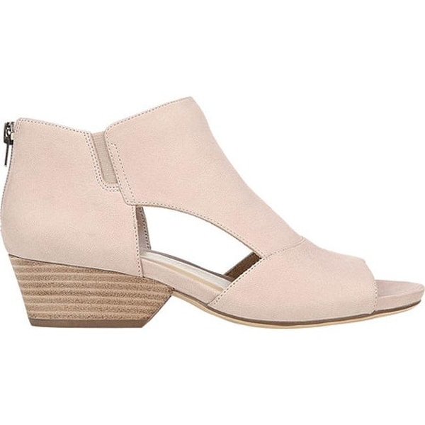 naturalizer greyson bootie