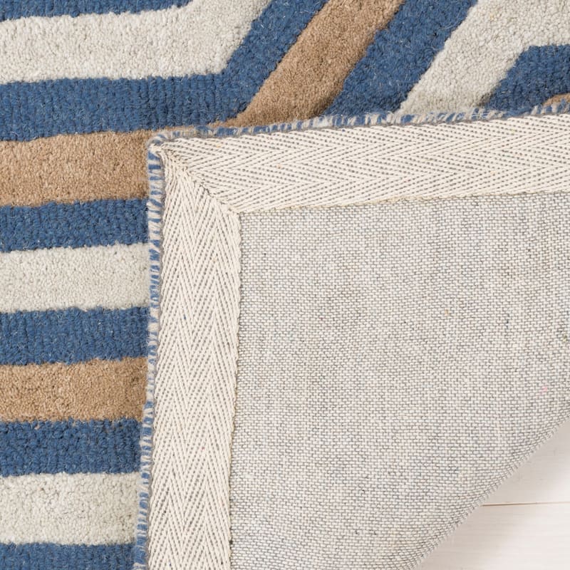 SAFAVIEH, Handmade Cambridge Faiza Modern Moroccan Wool Rug