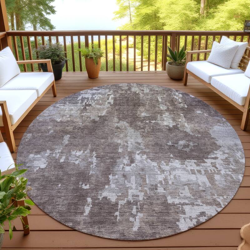 Machine Washable Indoor/ Outdoor Ombre Abstract Chantille Rug - Brown - 8' x 8'