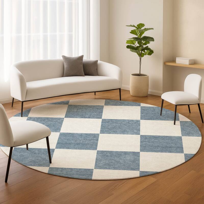 Machine Washable Indoor/ Outdoor Modern Checker Chantille Rug