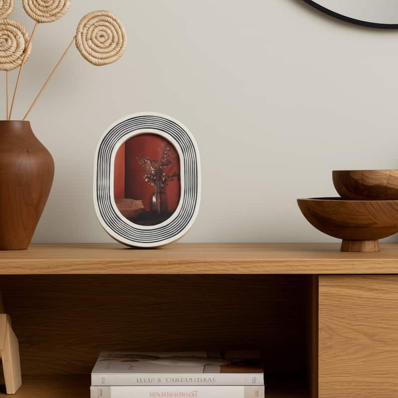 Resin Glass Oval Photo Frame Featuring Striped Detailing Casual Style