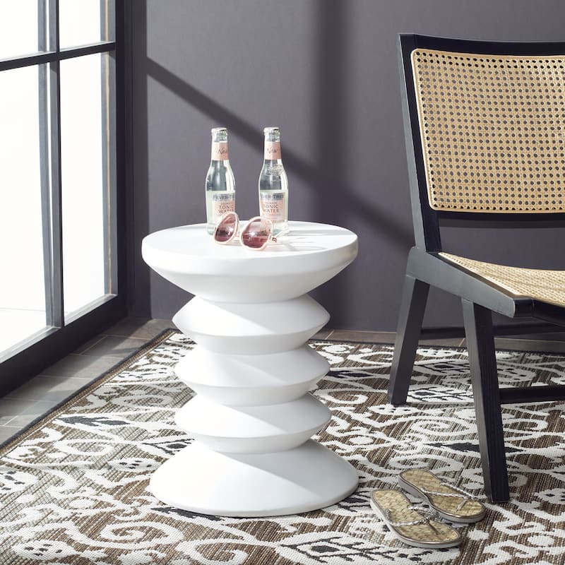 SAFAVIEH Outdoor Andrada Concrete Stool - 14.96" W x 14.96" L x 17.72" H - 15Wx15Dx18H