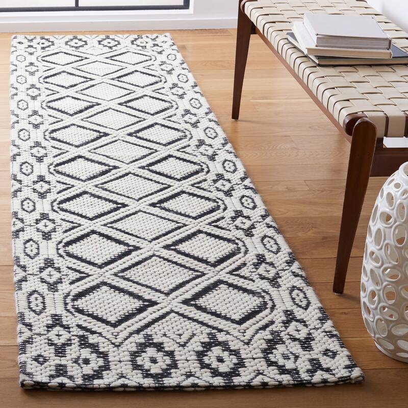 SAFAVIEH Handmade Vermont Tera Boho Wool Rug - 2'3" x 8' Runner - Ivory/Black