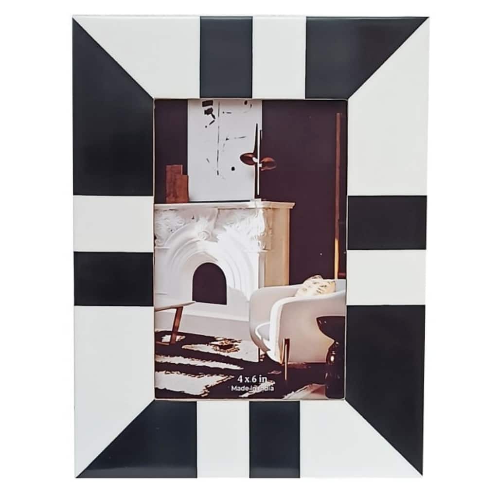Geometric 4 x 6 Photo Frame - 8.5" - Black and White