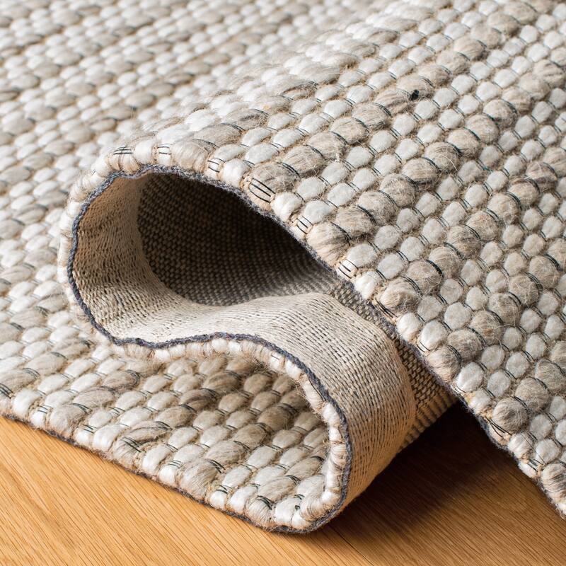 SAFAVIEH Marbella Liadain Wool Rug