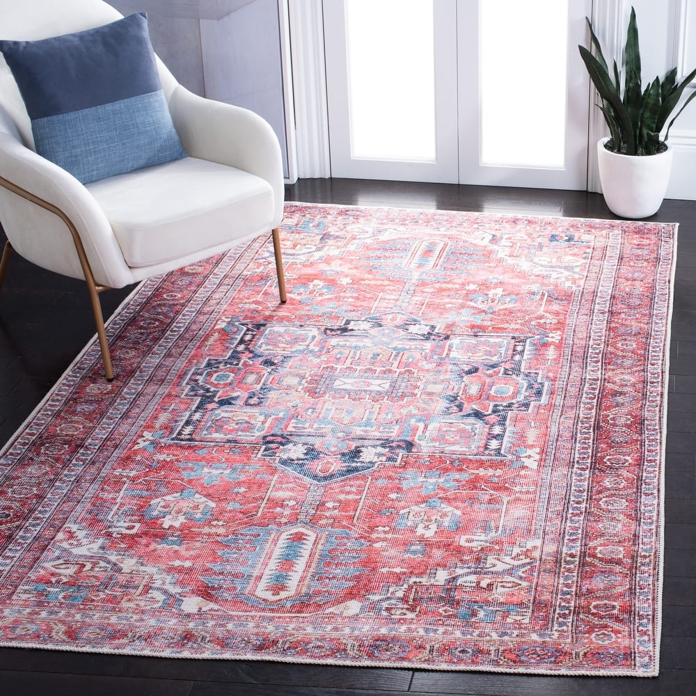 SAFAVIEH Serapi Machine Washable Vallie Medallion Distressed Rug