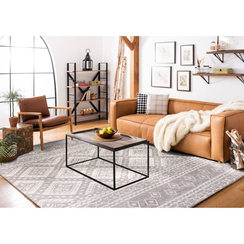 SAFAVIEH Handmade Micro-Loop Kobie Wool Rug