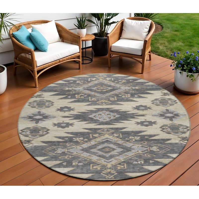 HomeRoots Tribal Transitional Rectangle Outdoor Rug - 8' Round