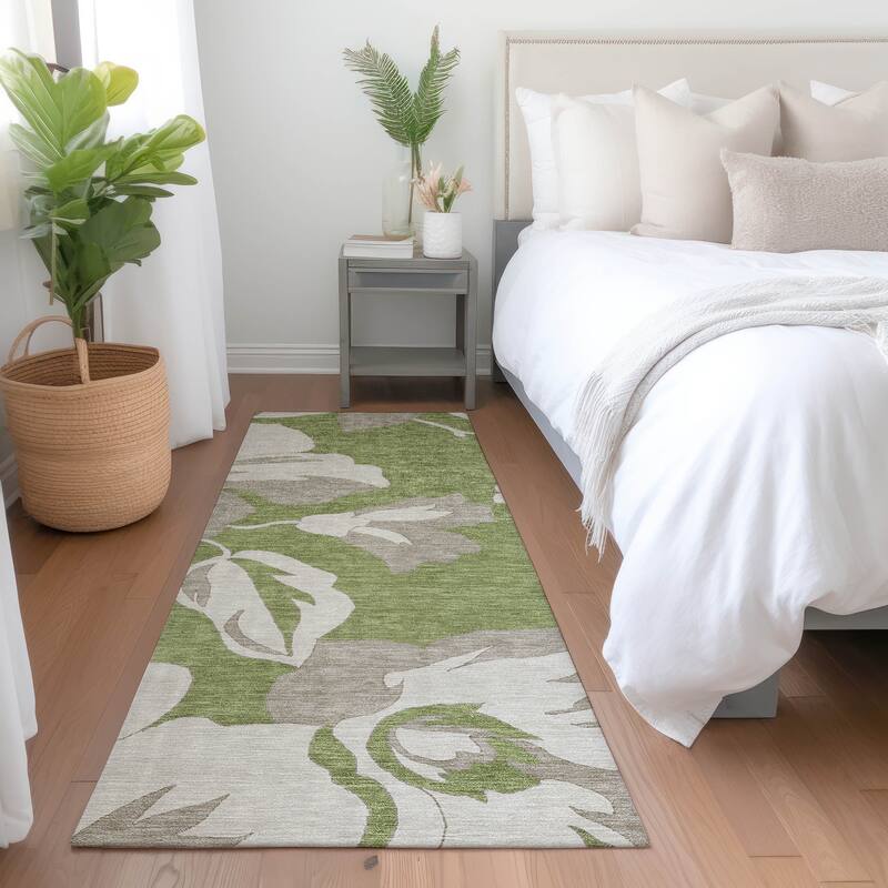 Machine Washable Indoor/ Outdoor Chantille Floral Contemporary Rug