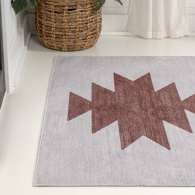 JONATHAN Y Adriel Solid Low-Pile Machine Washable Area Rug