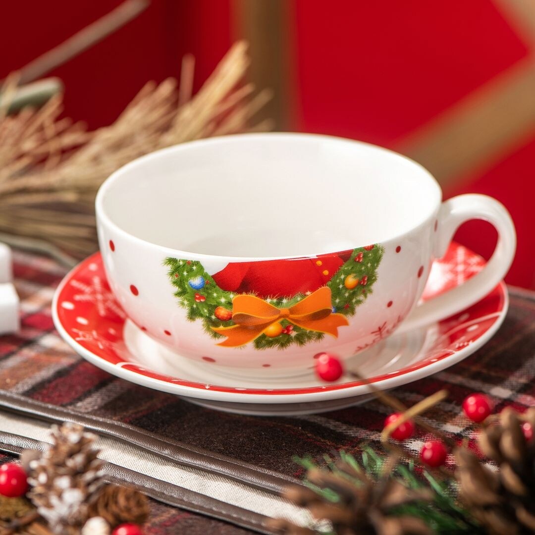 https://ak1.ostkcdn.com/images/products/is/images/direct/2f8290dcae6c8cb8d108ab415a994dccf2fc0b3b/VEWEET-Christmas-Series-Santa-Claus-Dinnerware-Set%2C-Service-for-6.jpg