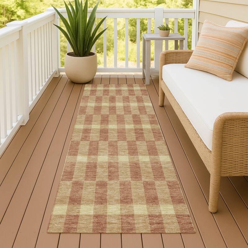 Machine Washable Indoor/ Outdoor Modern Augusta Chantille Rug - Gold - 2'3" x 7'6"