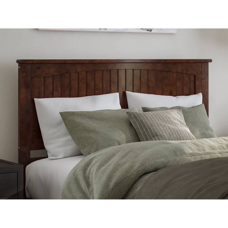 Nantucket Bed with Matching Footboard and Twin XL Trundle