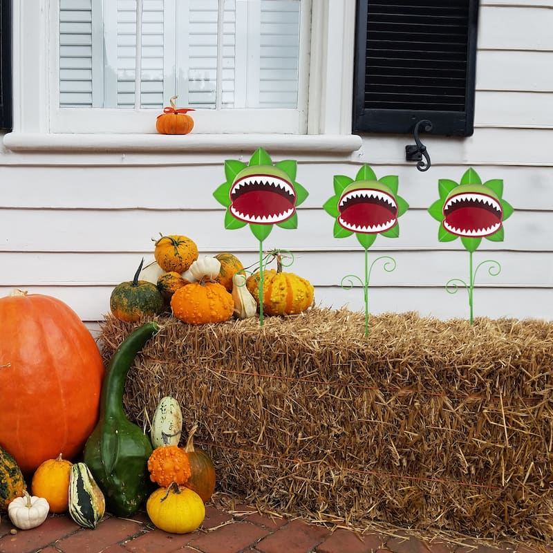 Glitzhome Halloween LED Ghost Cat Pumpkin Nutcracker Yard Stakes Standing Sign Hanging Decor