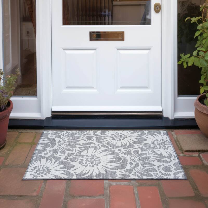 Cari Botanic Elegance Weather Resistant Timeless Fusion Outdoor Rug