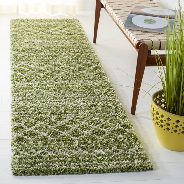 SAFAVIEH Arizona Shag Lotta Moroccan 1.2-inch Thick Rug - 2'3" x 8' Runner - Green/Ivory