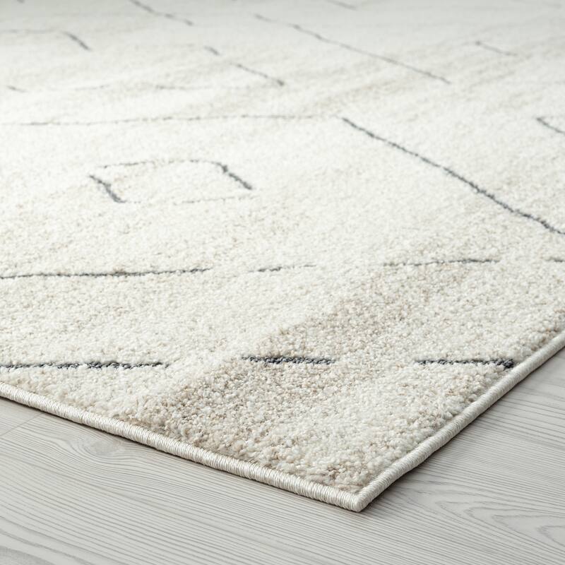 Mayson Mid-Century Modern Diamond Indoor Area Rug