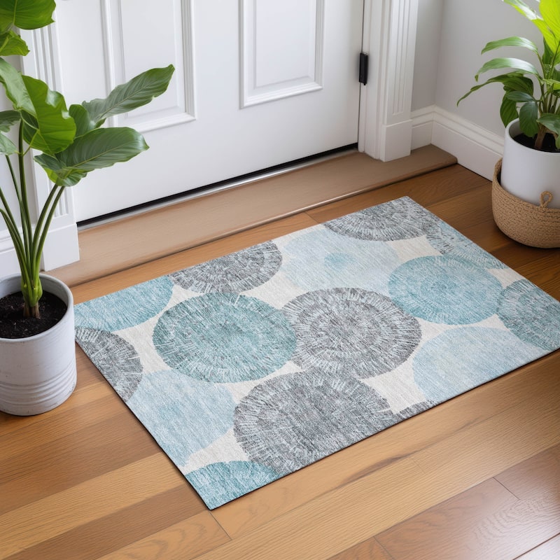 Machine Washable Indoor/ Outdoor Contemporary Devaughn Chantille Rug