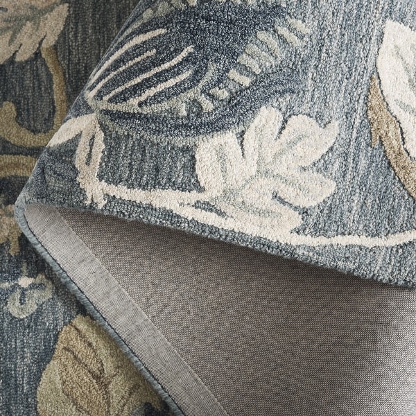 SAFAVIEH Handmade Jardin Novka Floral Wool Rug - Bed Bath & Beyond