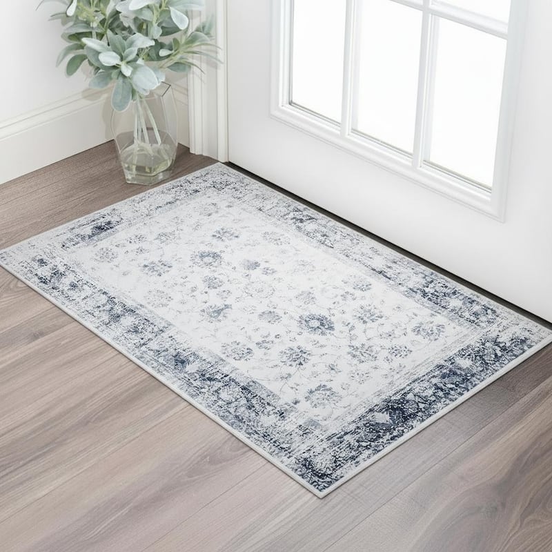HomeRoots Tropical Floral Casual Rectangle Area Rug - 3' X 5' - 3' X 5'
