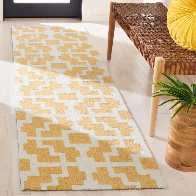 SAFAVIEH Handmade Four Seasons Dashamira Floral Rug - 2'3" x 8' Runner - Gold/Ivory