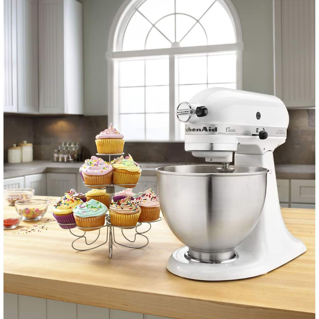 KitchenAid White 4.5-Quart Classic Series Stand Mixer