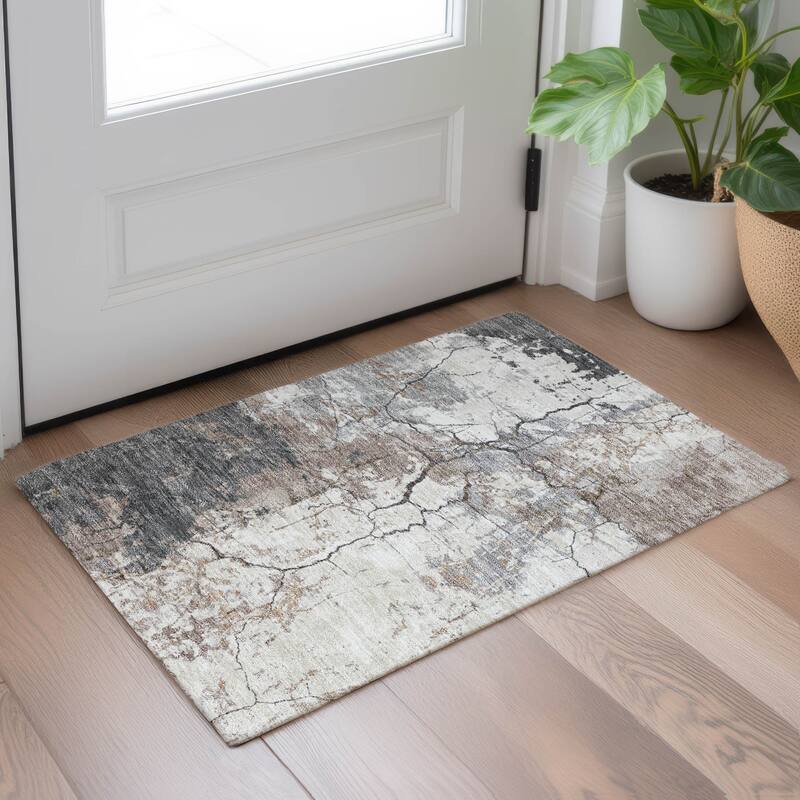 Machine Washable Indoor/ Outdoor Modern Crackle Chantille Rug