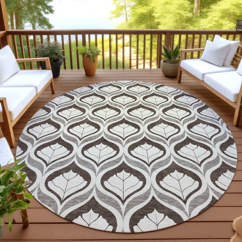 Machine Washable Indoor/ Outdoor Modern Trellis Chantille Rug - Brown - 8' x 8'