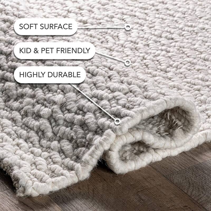 Nuloom Glendora Hand Woven Chevron Area Rug