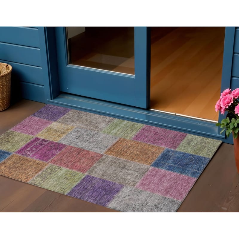 HomeRoots Patchwork Transitional Rectangle Outdoor Rug - 3' x 5'