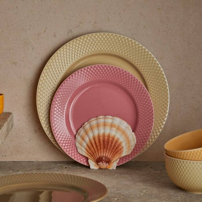 Lyngby Porcelæn Rhombe Color Lunch Plate, Rose - Ø: 8.3"