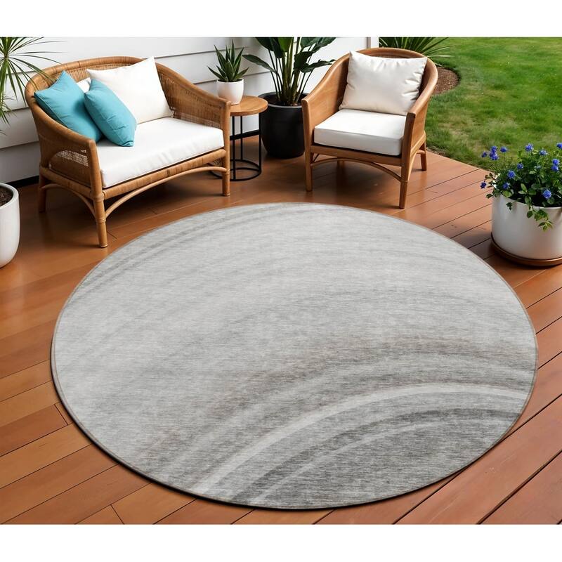HomeRoots Abstract Transitional Rectangle Outdoor Rug - 8' Round