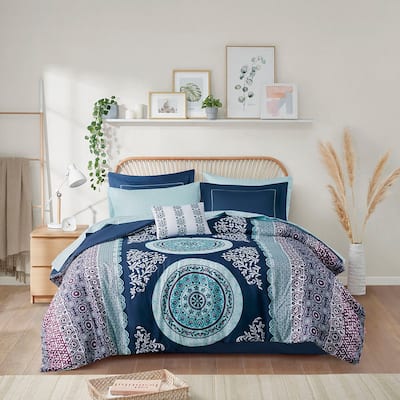 Intelligent Design Eleni Boho Comforter Set with Bed Sheets