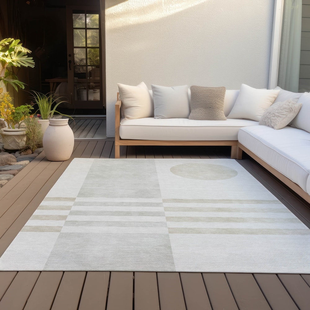 Machine Washable Indoor/Outdoor Modern Fusion Chantille Rug