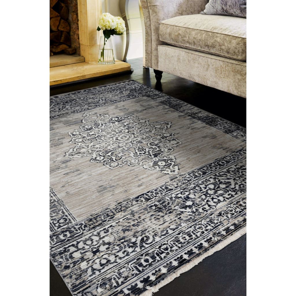 Gracewood Hollow Renza Distressed Boho Traditional Rug