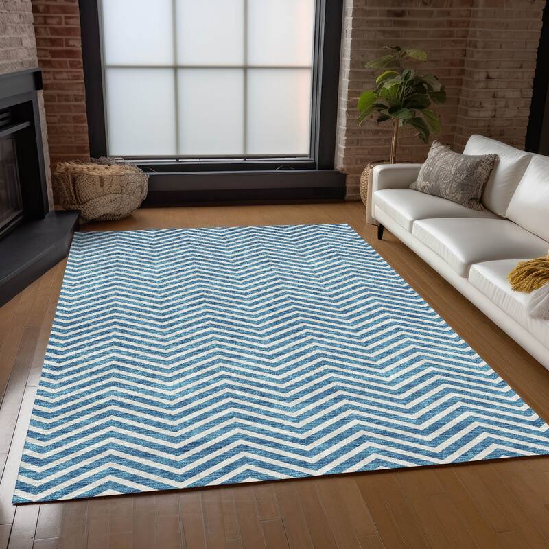 Machine Washable Indoor/ Outdoor Chantille Chevron Stripe Rug