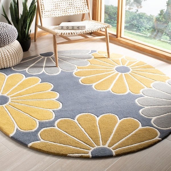 slide 2 of 13, SAFAVIEH Handmade Daisies Grey New Zealand Wool Rug